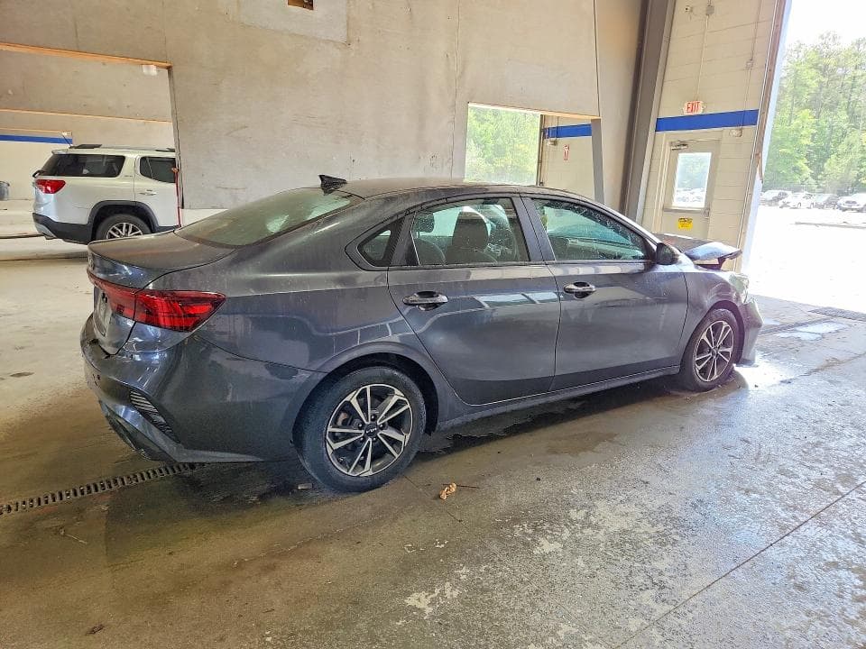 2023 KIA FORTE LXS 3