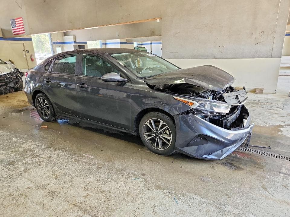 2023 KIA FORTE LXS 4