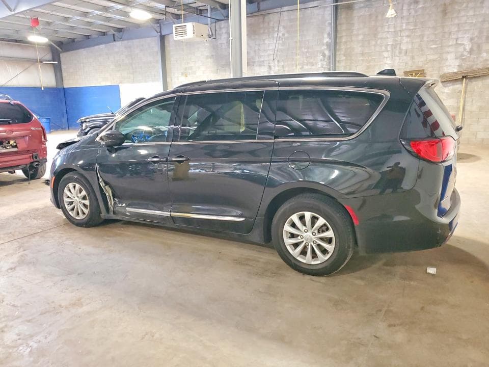 2017 CHRYSLER PACIFICA TOURING L 2