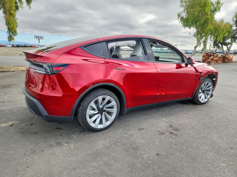2026 TESLA MODEL Y 3