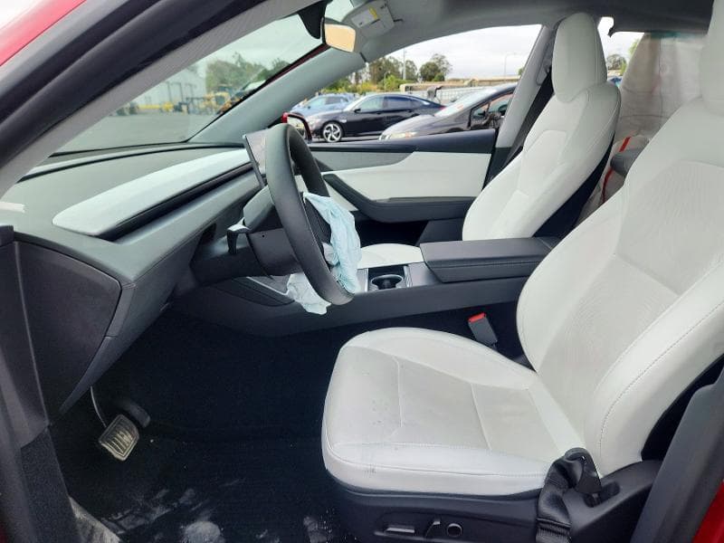 2026 TESLA MODEL Y 7