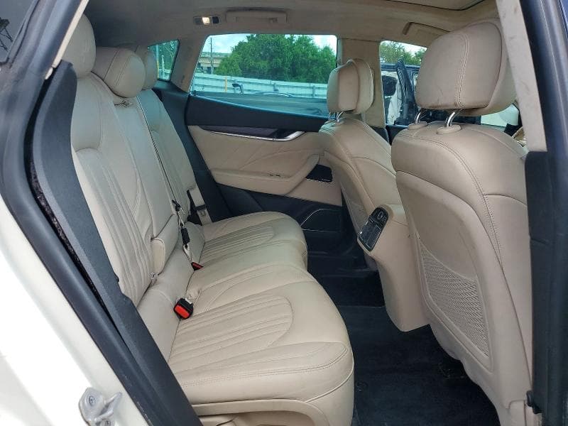 2019 MASERATI LEVANTE 11