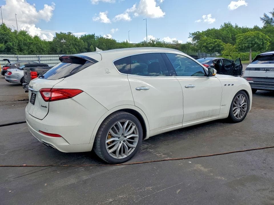 2019 MASERATI LEVANTE 3