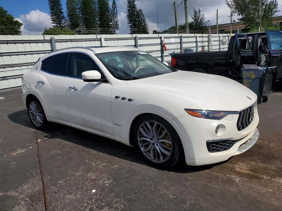 2019 MASERATI LEVANTE 4