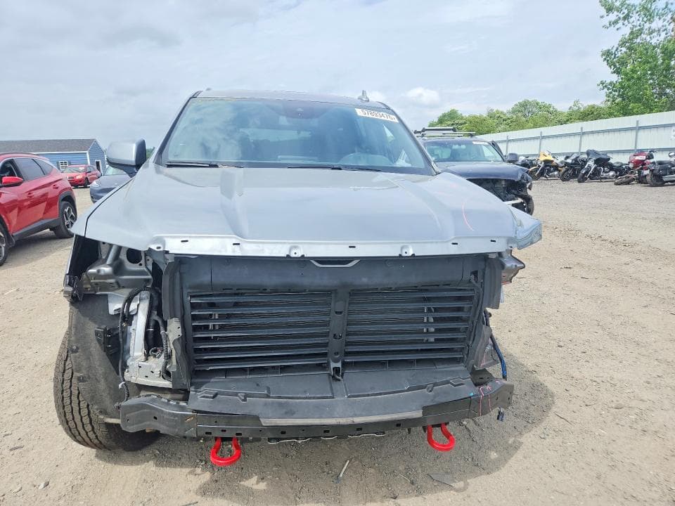 2023 GMC YUKON AT4 5