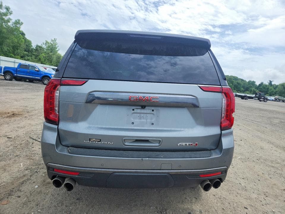 2023 GMC YUKON AT4 6