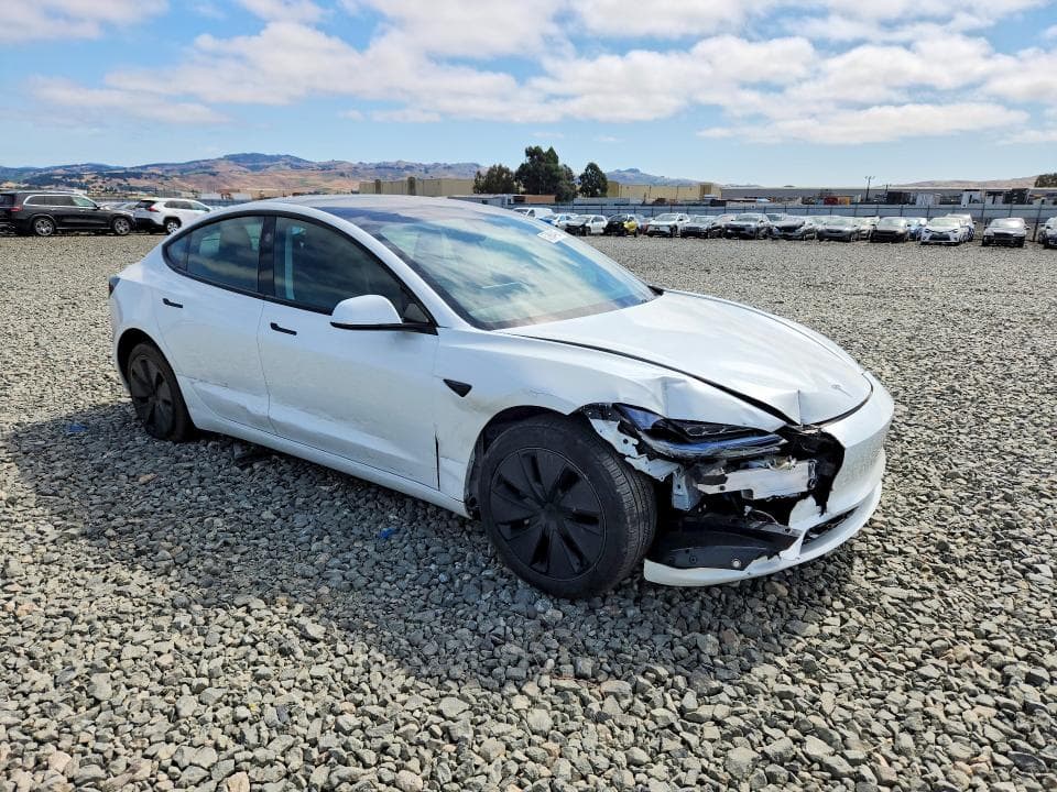 2025 TESLA MODEL 3 4