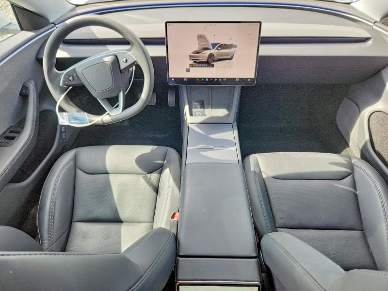 2025 TESLA MODEL 3 8