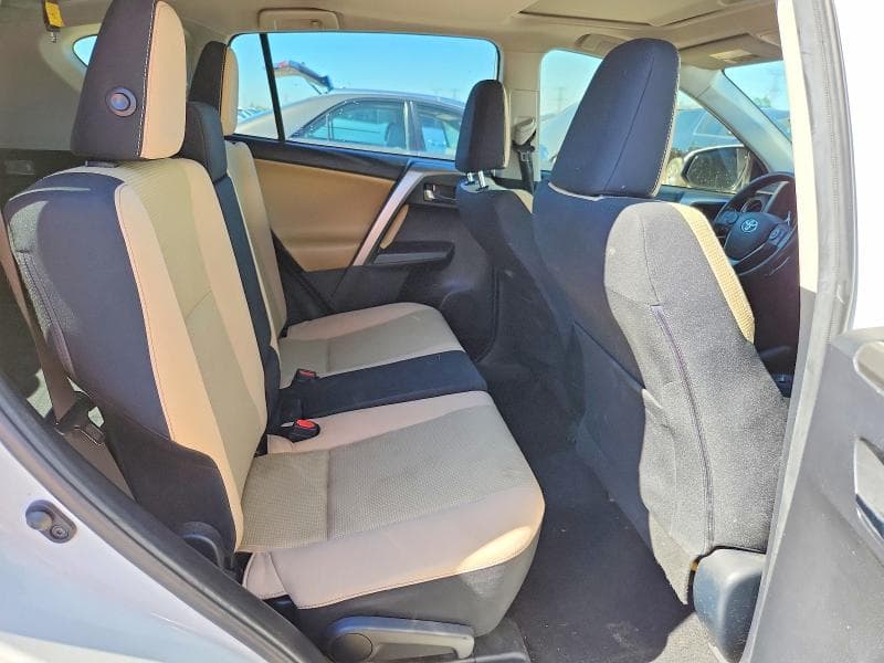 2018 TOYOTA RAV4 XLE 10