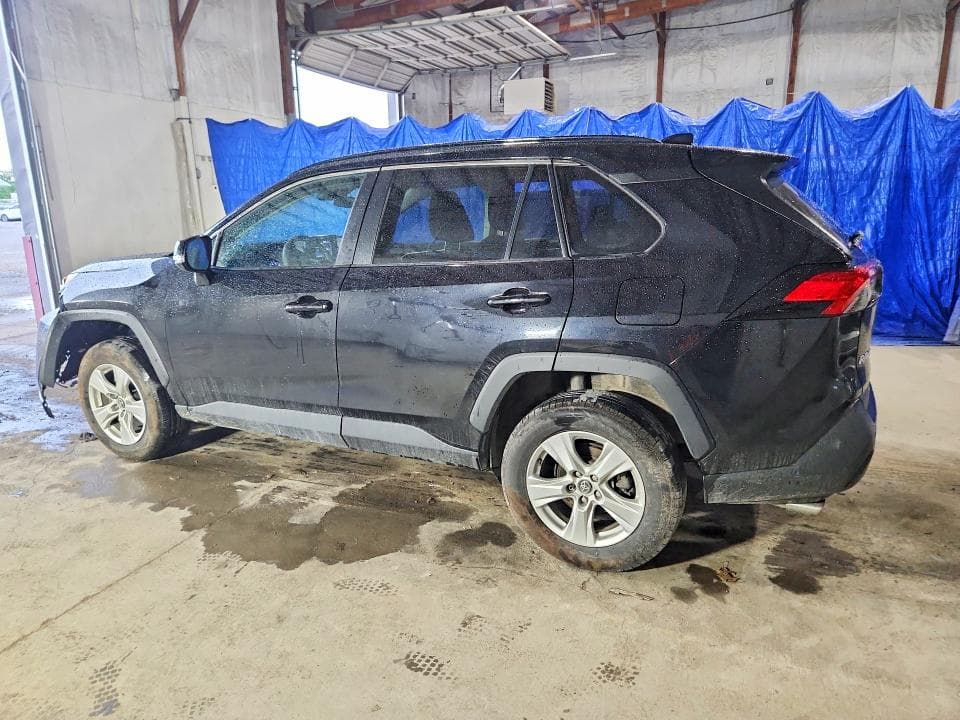 2021 TOYOTA RAV4 XLE XLE 2