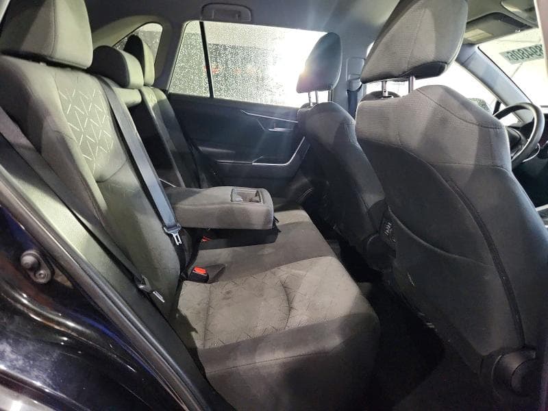 2021 TOYOTA RAV4 XLE XLE 11