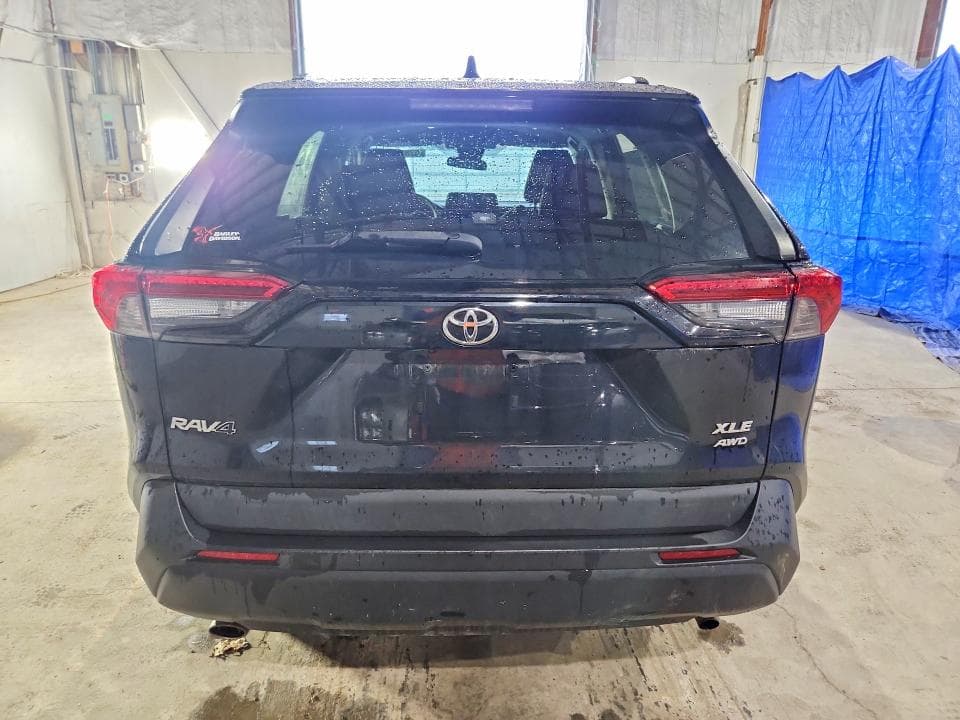 2021 TOYOTA RAV4 XLE XLE 6