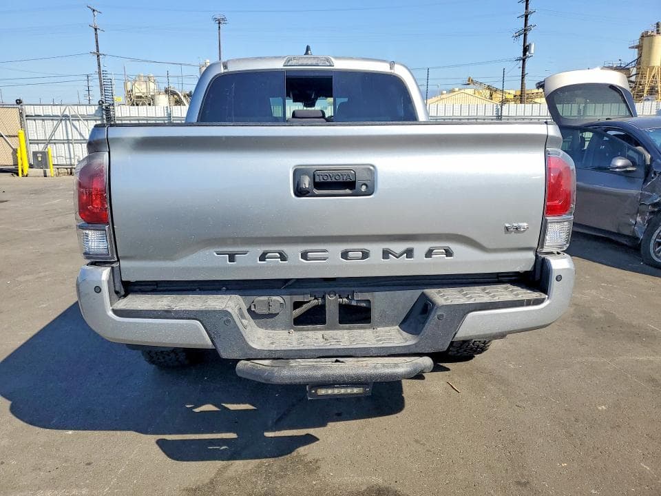 2022 TOYOTA TACOMA TRD SPORT 6