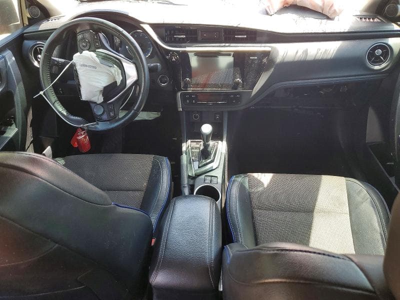 2017 TOYOTA COROLLA SE 8