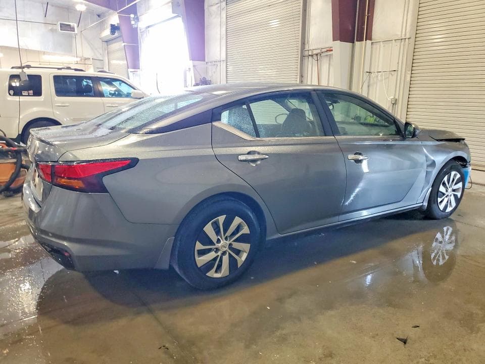 2022 NISSAN ALTIMA S 3