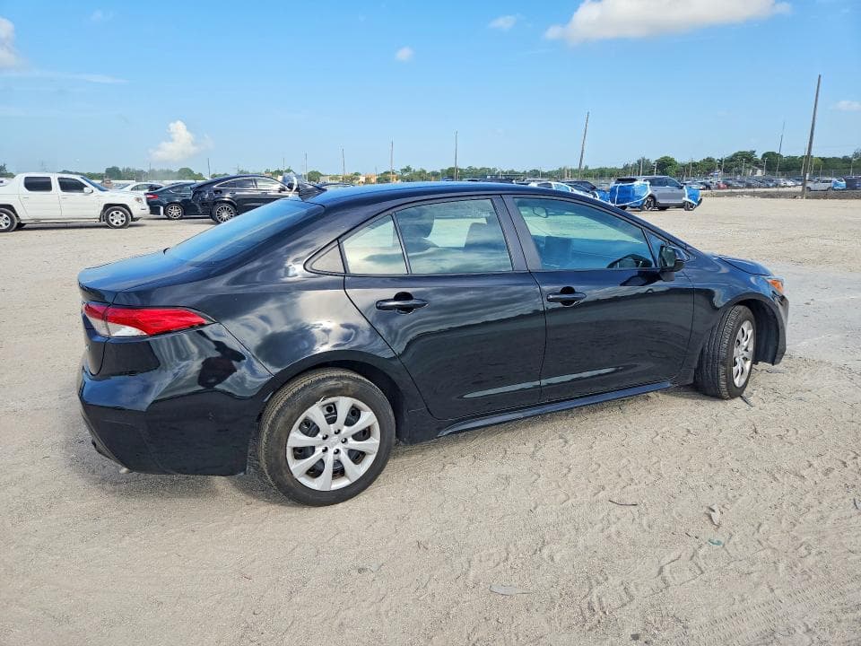 2024 TOYOTA COROLLA LE 3