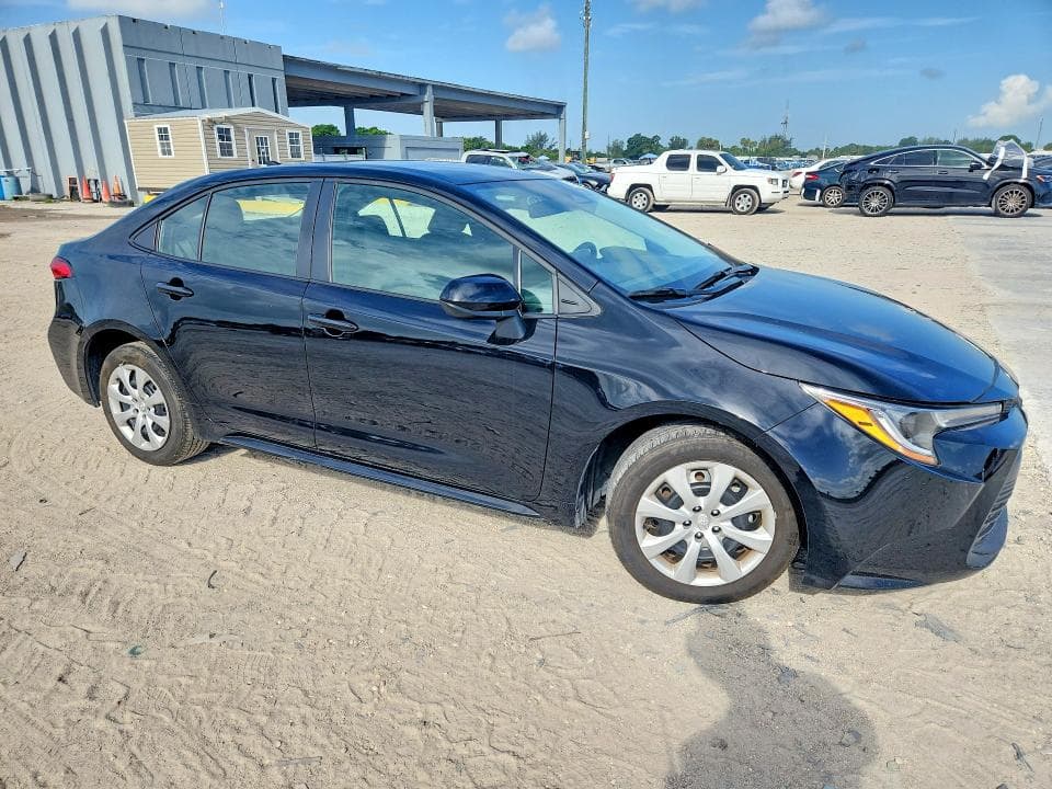 2024 TOYOTA COROLLA LE 4