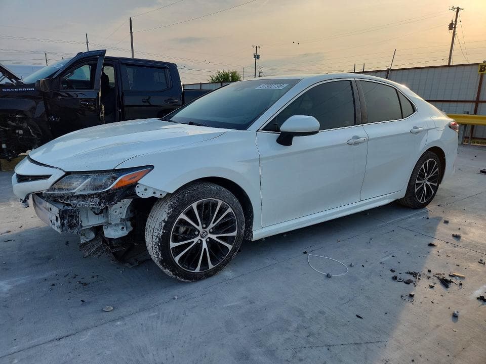 2018 TOYOTA CAMRY SE SE - 1