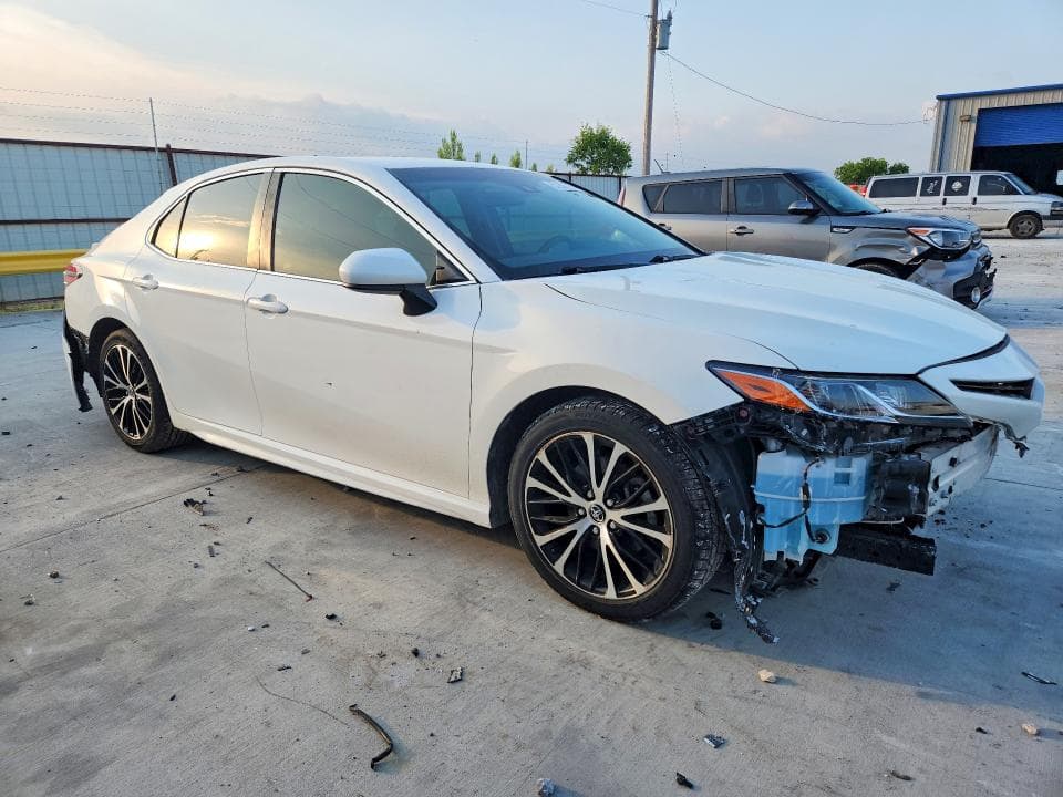 2018 TOYOTA CAMRY SE SE 4
