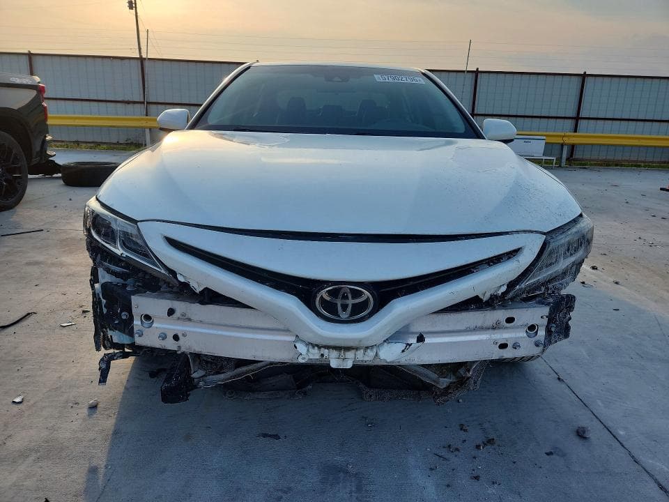 2018 TOYOTA CAMRY SE SE 5