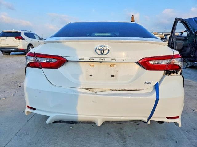 2018 TOYOTA CAMRY SE SE 6