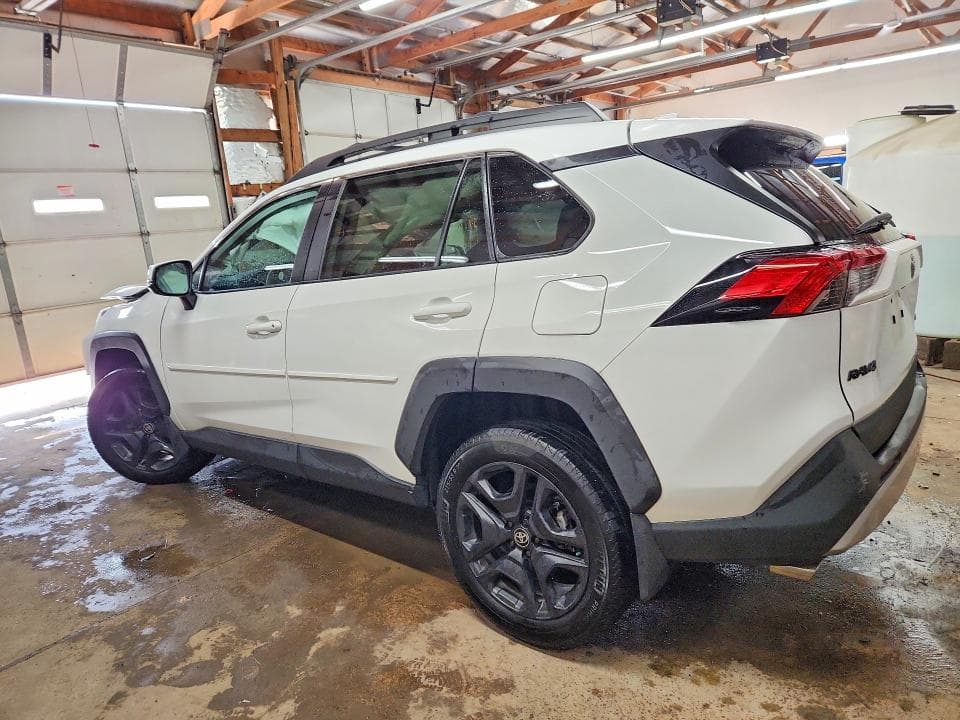 2024 TOYOTA RAV4 ADVENTURE ADVENTURE 2