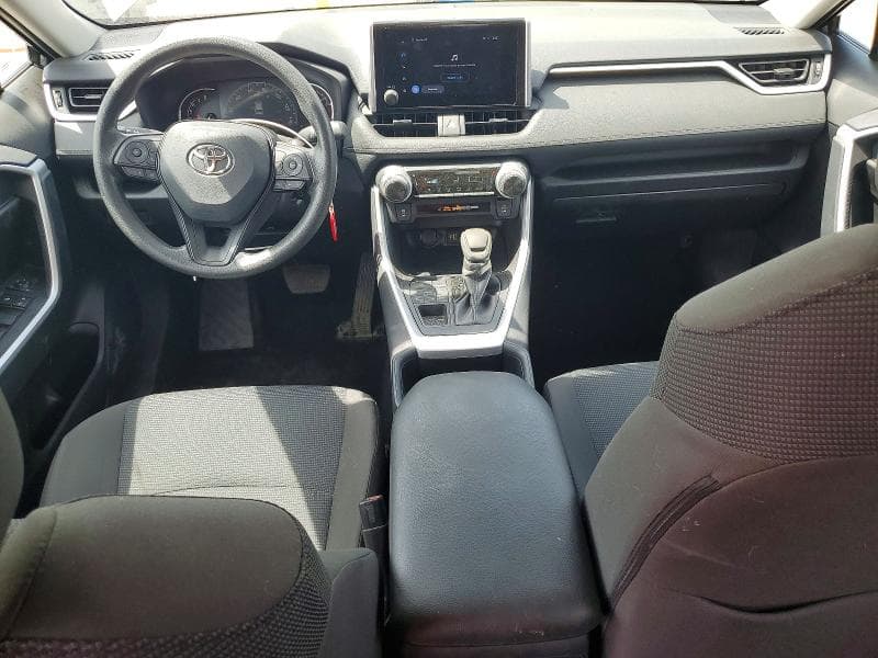 2025 TOYOTA RAV4 LE LE 8