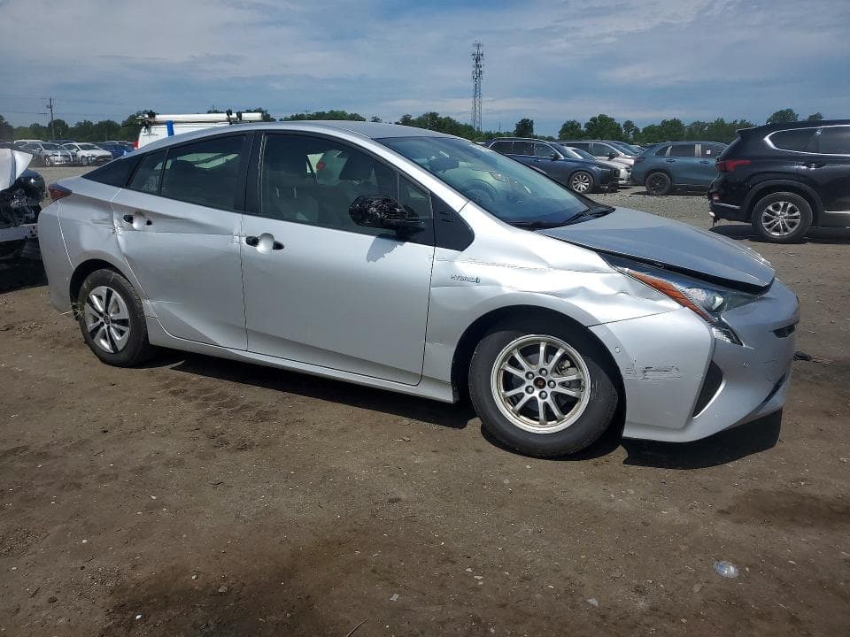 2018 TOYOTA PRIUS TWO 4