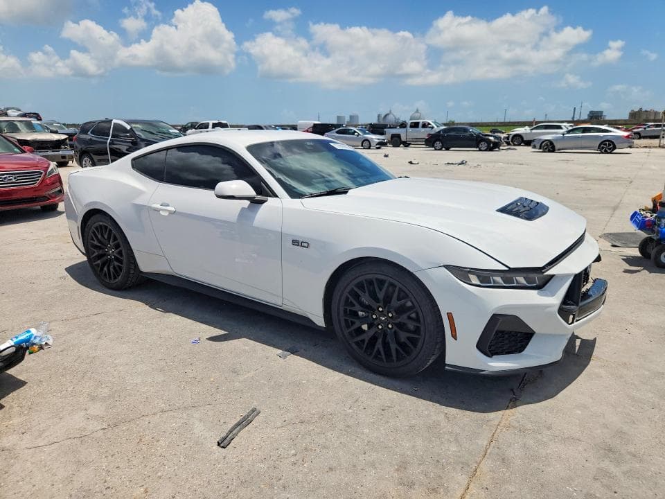 2025 FORD MUSTANG GT 4