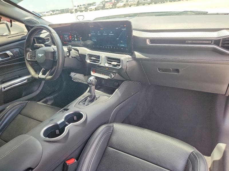 2025 FORD MUSTANG GT 8