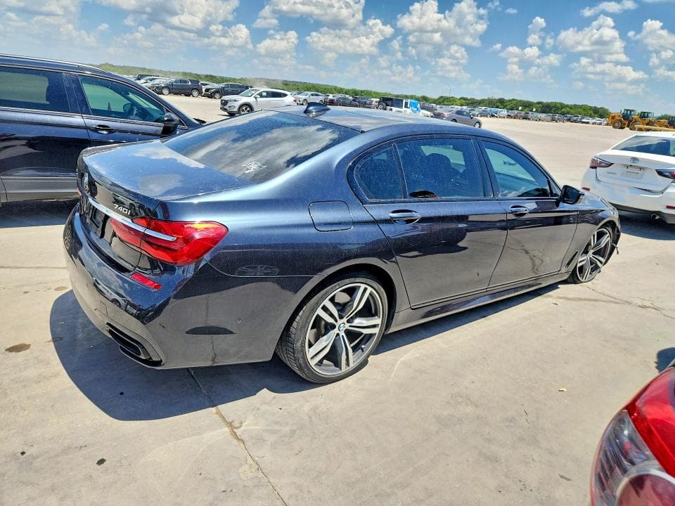2017 BMW 740 XI 3