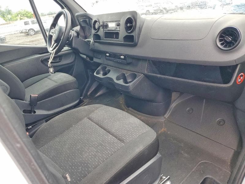 2021 MERCEDES-BENZ SPRINTER 2500 9