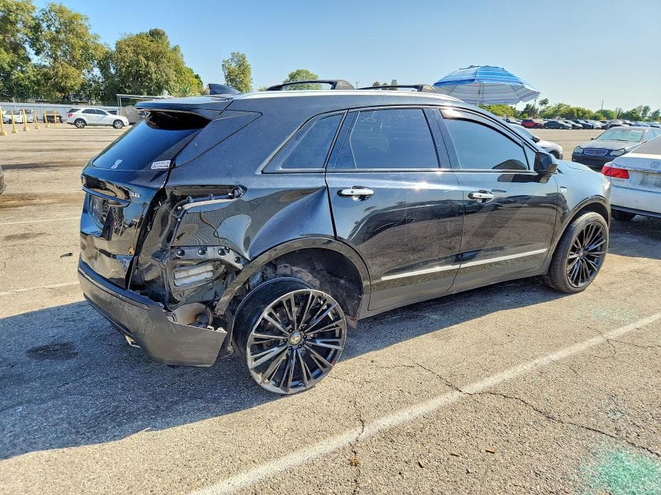 2017 CADILLAC XT5 3