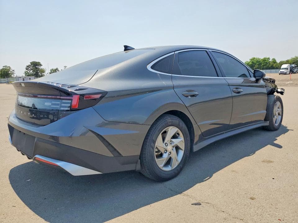 2025 HYUNDAI SONATA SE 3