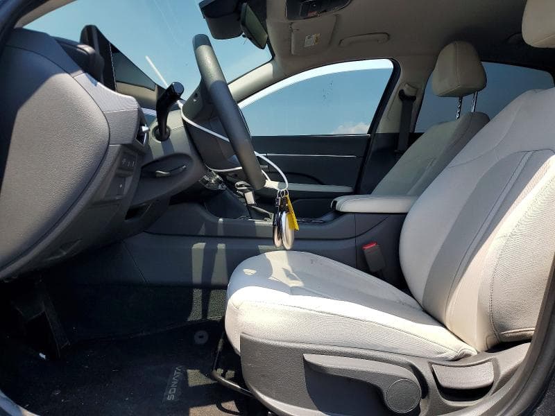 2025 HYUNDAI SONATA SE 7