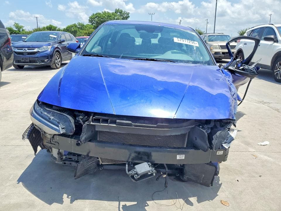 2024 HYUNDAI ELANTRA SEL 5