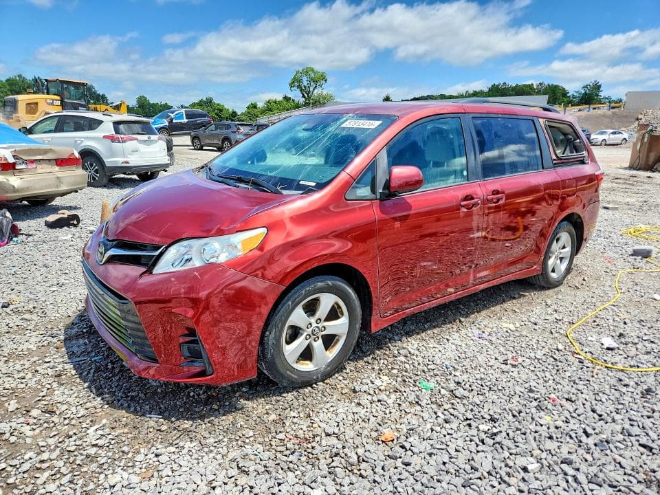 2020 TOYOTA SIENNA LE 1