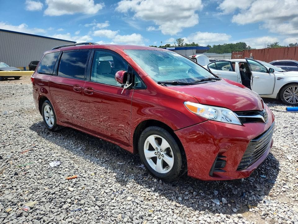2020 TOYOTA SIENNA LE 4