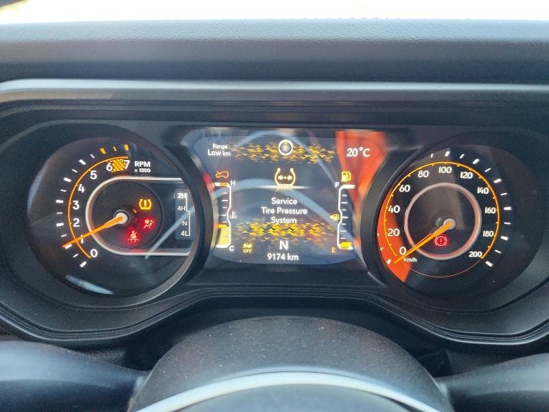 2025 JEEP WRANGLER SAHARA 9
