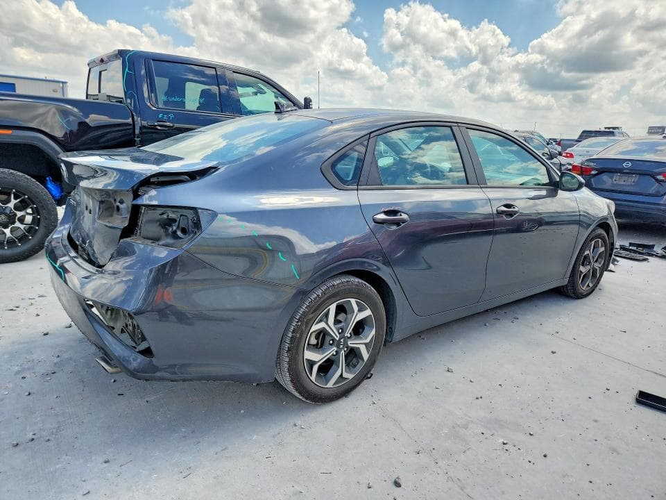 2021 KIA FORTE LXS 3