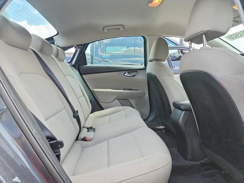2021 KIA FORTE LXS 10