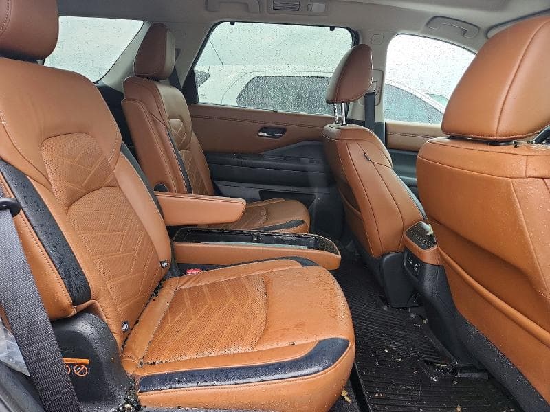 2022 NISSAN PATHFINDER PLATINUM PLATINUM 10