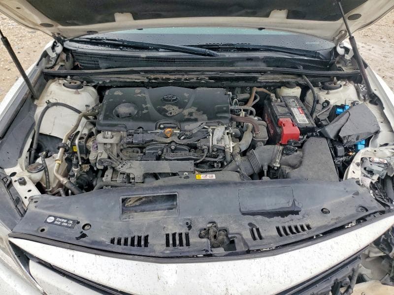 2019 TOYOTA CAMRY LE 11
