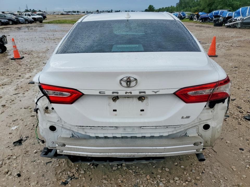 2019 TOYOTA CAMRY LE 6