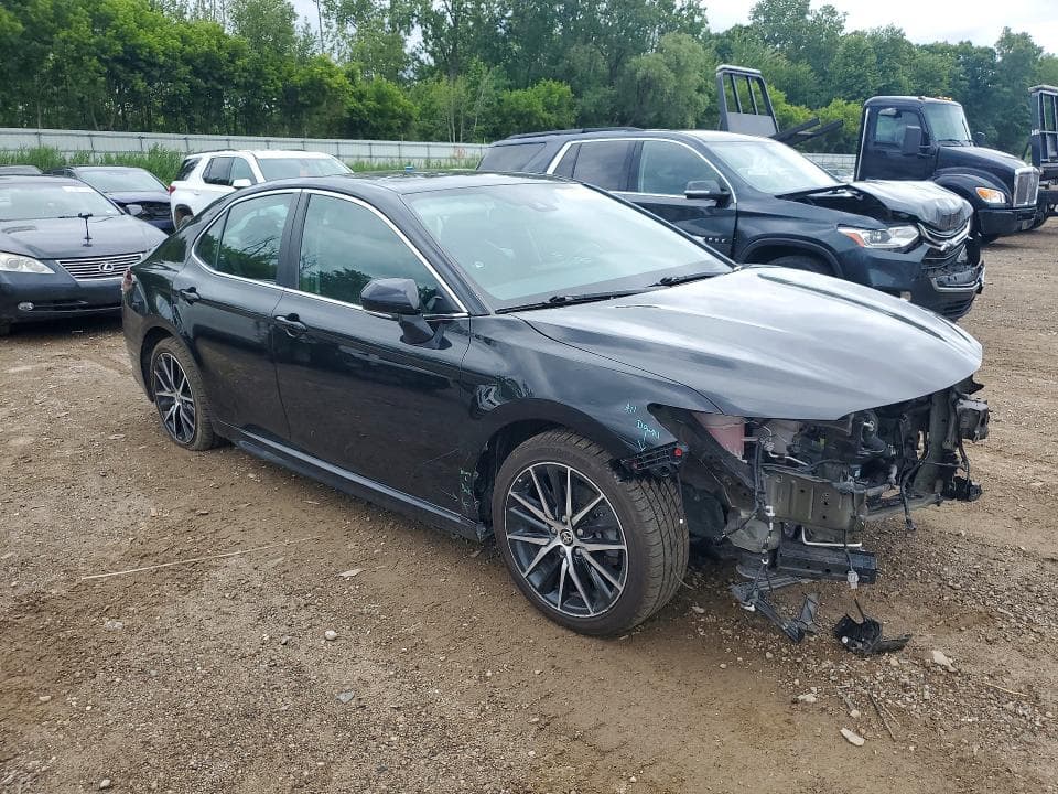 2023 TOYOTA CAMRY HYBRID SE 4