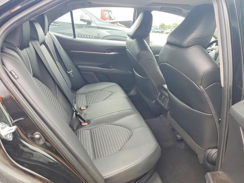 2023 TOYOTA CAMRY HYBRID SE 10