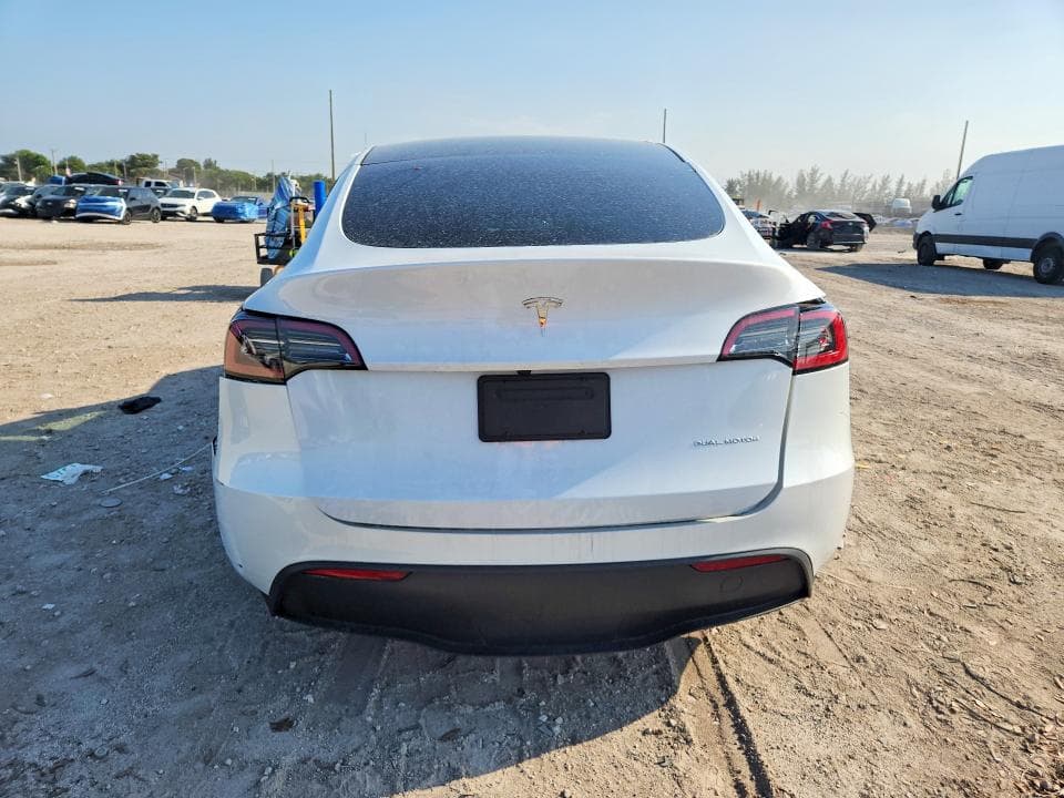 2023 TESLA MODEL Y 6
