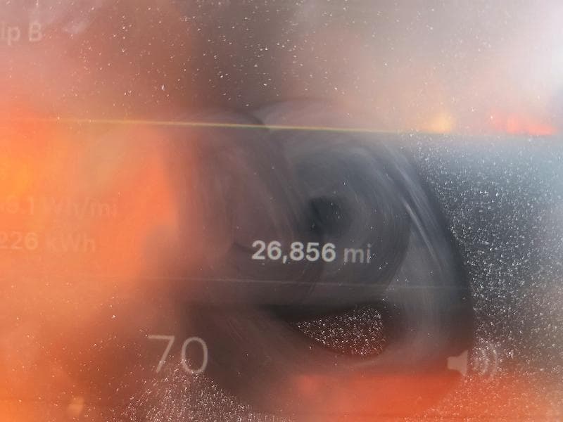 2023 TESLA MODEL Y 9