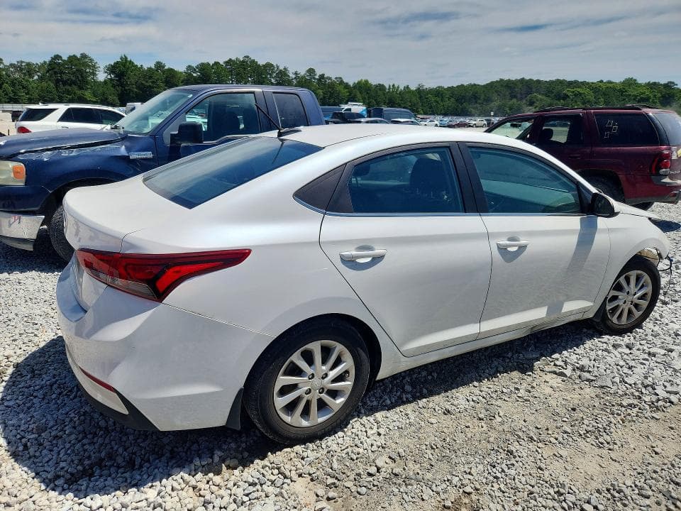 2022 HYUNDAI ACCENT SEL 3
