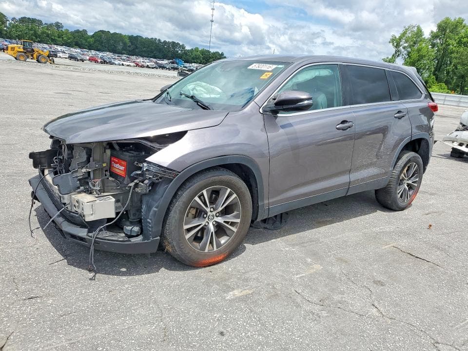 2019 TOYOTA HIGHLANDER LE - 1